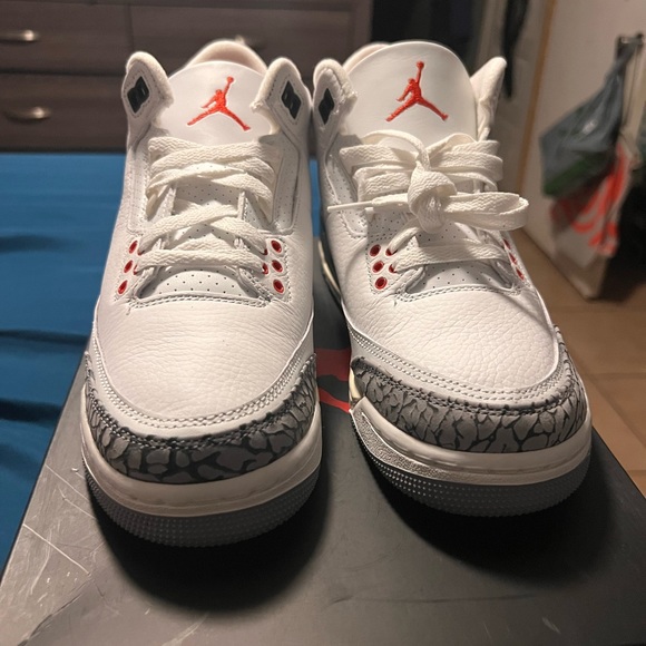 Jordan 3 - Picture 2 of 2